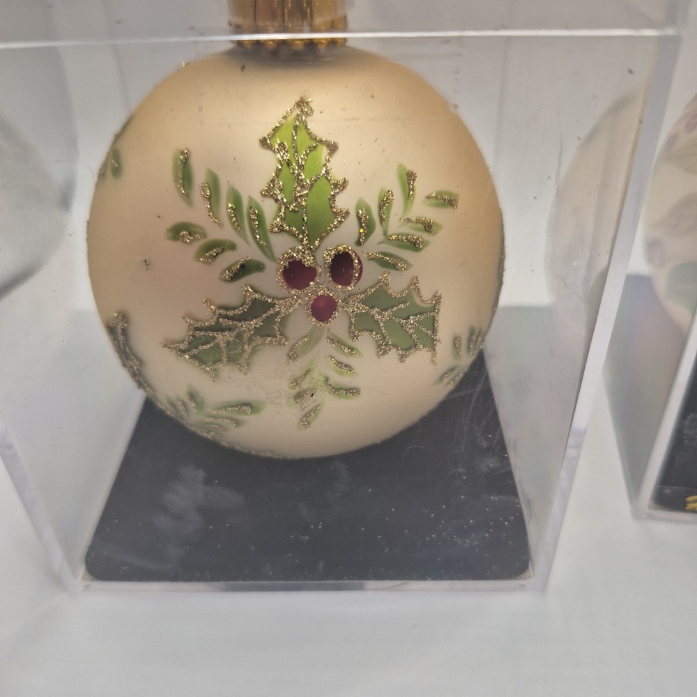 2 UNIQUE TREASURES COLLECTION LIMITED SERIES HAND CRAFTED ROUND GLASS ORNAMENT - Picture 7 of 12